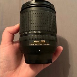 Nikon AF-S Nikkor 18-135 mm DX Lense